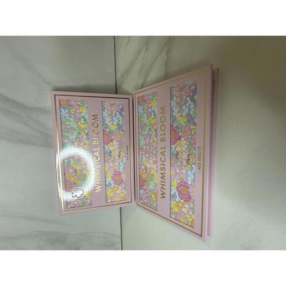 Ace Beaute Whimsical Bloom eyeshadow palette - Picture 1 of 6